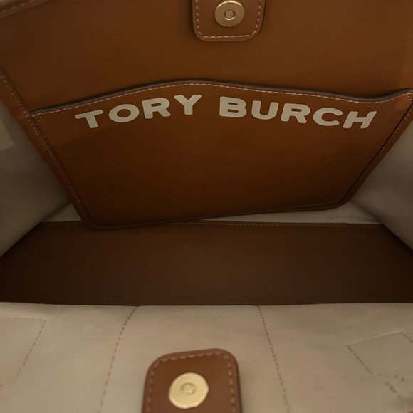 Tory Burch Gemini link tote. - Picture 9 of 11